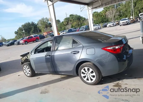 2015 Toyota Corolla Le z USA, uszkodzony, nr VIN 5YFBURHE9FP315735